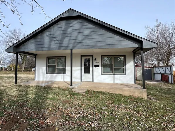 1806 Arizona Ave, Chickasha, OK 73018
