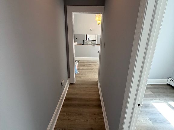 5th image of 8 Lake St #0