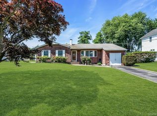 15 Duel Drive, Holbrook, NY 11741