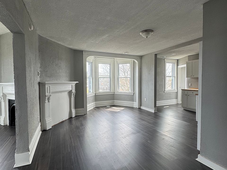 1st image of 3200 Brunot Ave APT 2