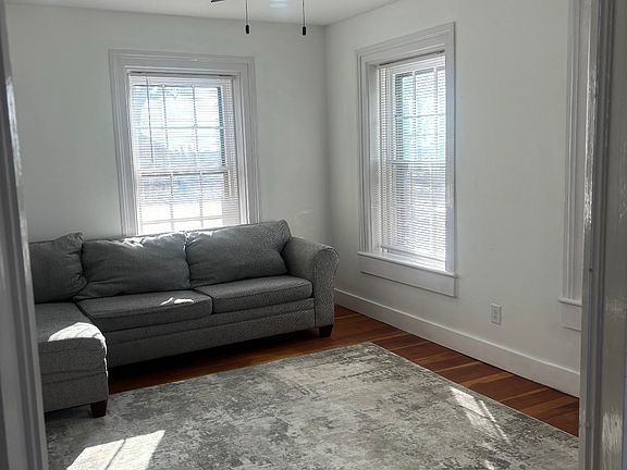 3rd image of 955 Marquette St #2-B