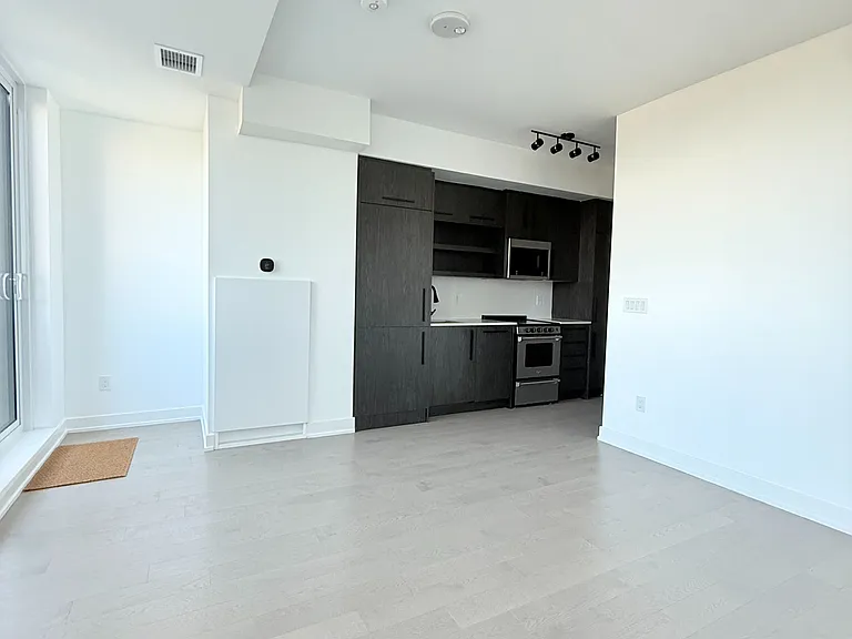 560 Rideau St #701 — Photo 10
