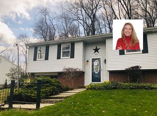 562 Waterbury Dr, Greensburg, PA 15601