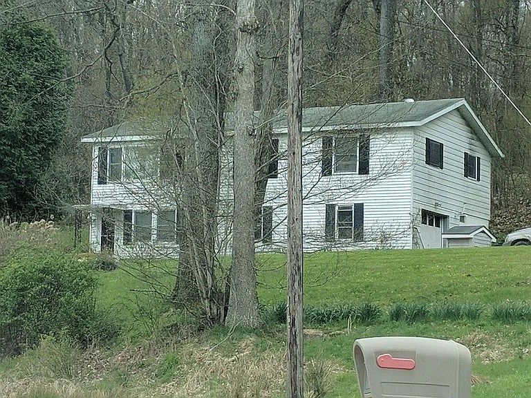 1st image of 15845 Bailey Rd