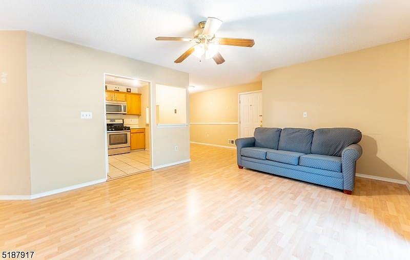 1st image of 1310 Boxwood Dr