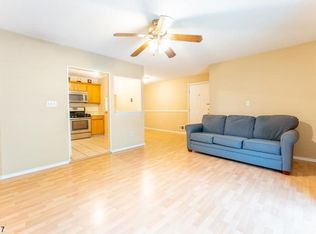 1310 Boxwood Dr, Branchburg, NJ 08876