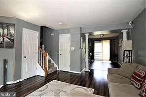 203 Backridge Ct — Photo 2