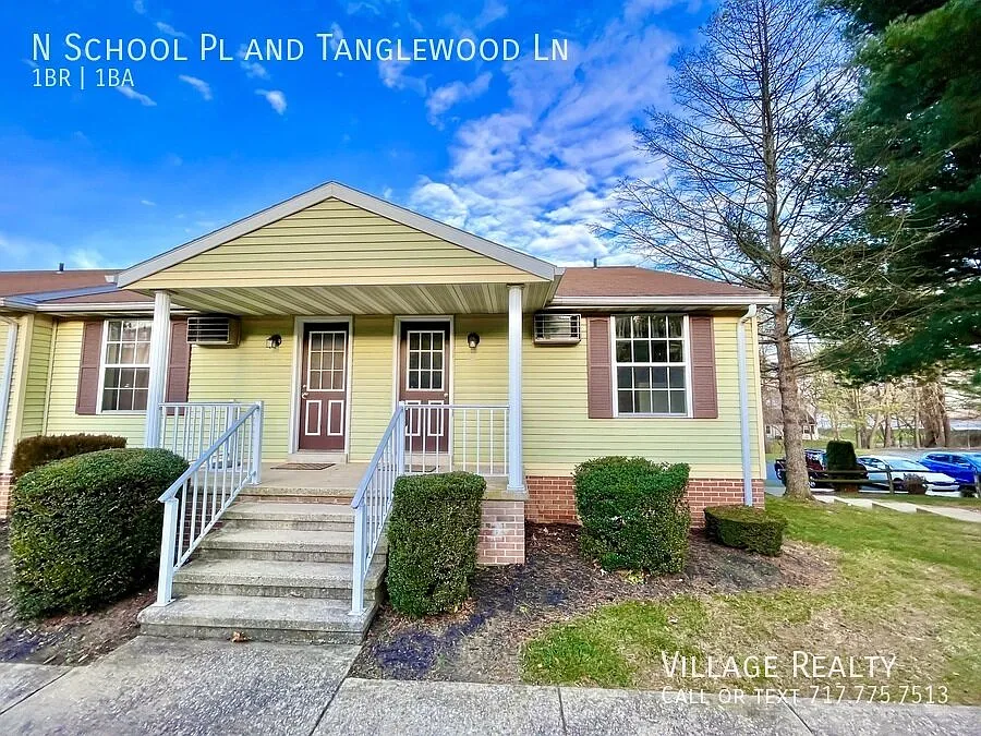 325 N School Pl