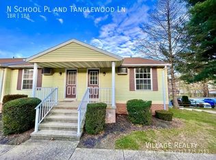 325 N School Pl, Dallastown, PA 17313