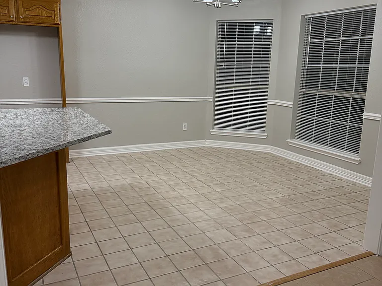 3317 Omega Dr — Photo 7