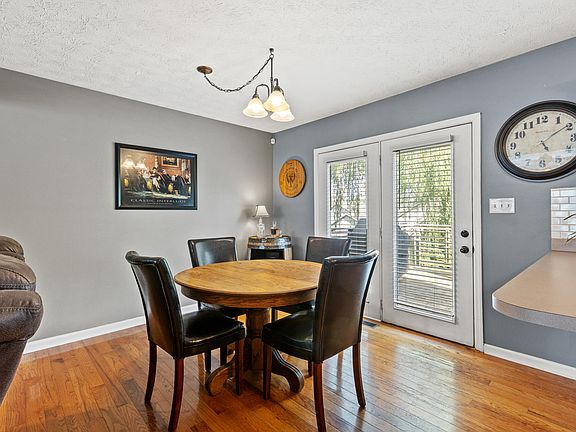 5th image of 660 Graftons Mill Ln