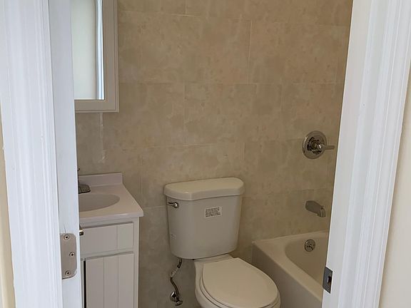 5th image of 10233 43rd Ave #2