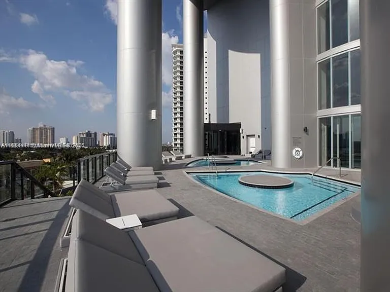18555 Collins Ave #5001 — Photo 31