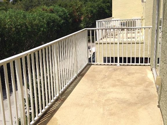 5th image of 420 Bayou Village Dr