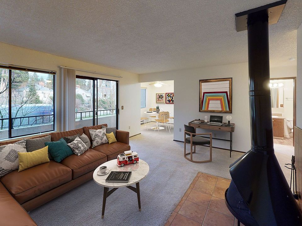 1st image of 10725 Greenwood Ave N APT 203
