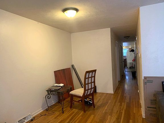 4th image of 10154 S Lasalle St