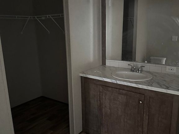 4th image of 104 Wayside Dr