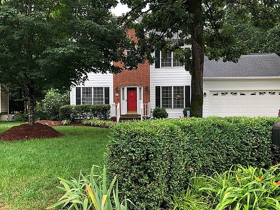 4th image of 403 Turnberry Dr