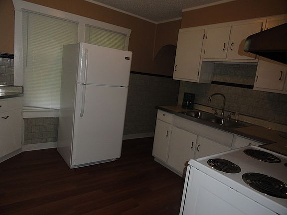 5th image of 1118 S Pope Ave