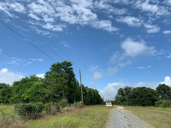 5th image of 8201 Black Oak Ln