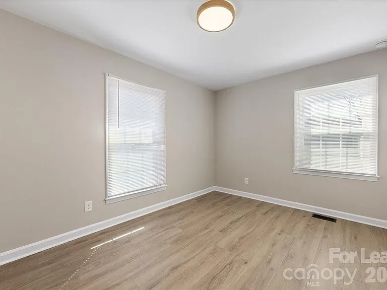 4706 Walden Ct — Photo 28