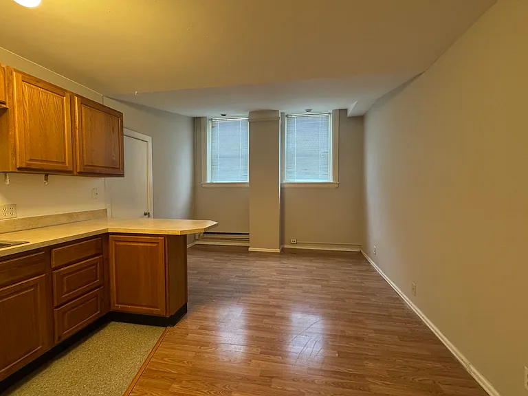 Sherwood Apartments — Photo 33