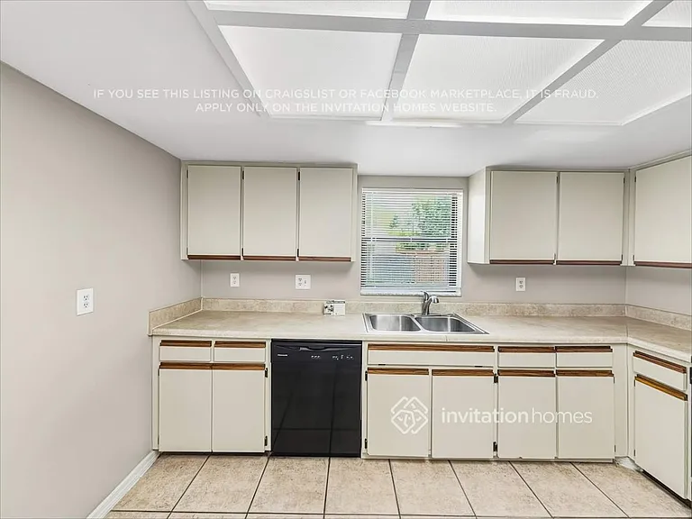 13003 Madison Ave — Photo 7