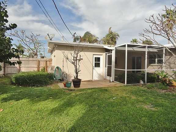 4th image of 102 Eden Ave