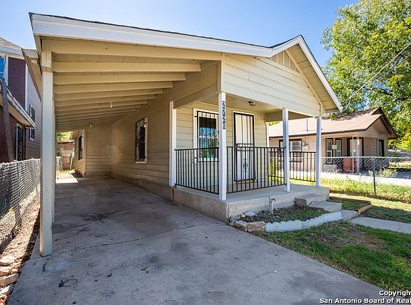 3rd image of 2720 Chihuahua St