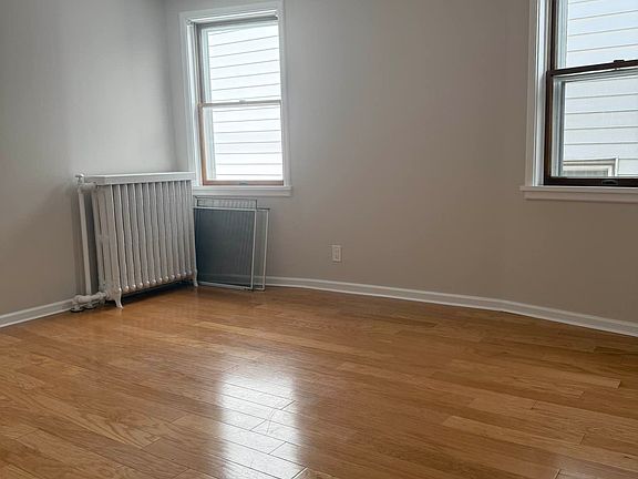 2nd image of 3246 Kingsbridge Ave APT 32