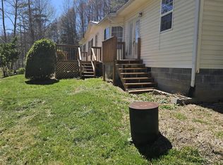 683 Hill Rd, Green Mountain, NC 28740