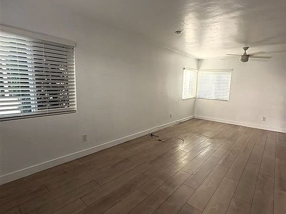 3rd image of 445 Rose Ave #455-03