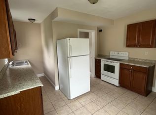 8 Locust St #2, New Britain, CT 06051