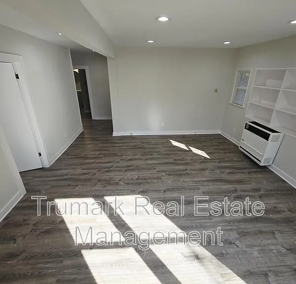 433 W Garfield Ave — Photo 15