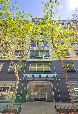 Building, photo 1