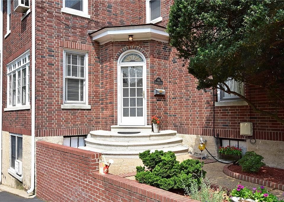 1st image of 366 Hayward Ave