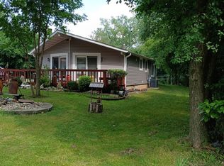 42065 N Beachview Dr, Antioch, IL 60002