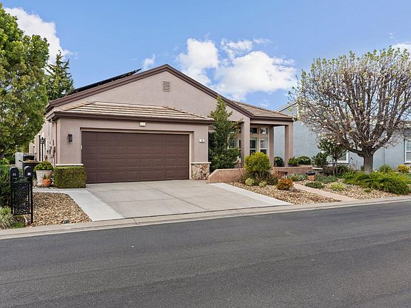 3rd image of 13 Arrowhead Court