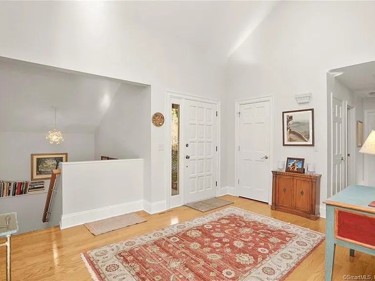 12 Signal Ln — Photo 23