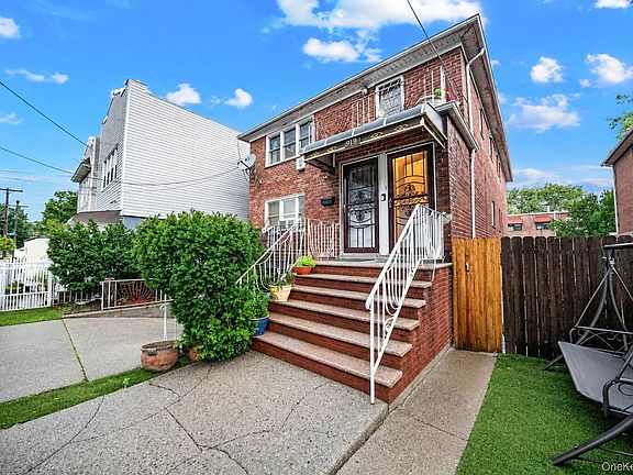 3rd image of 919 E 99th Street