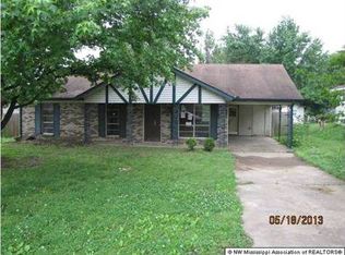 821 Old Forge Rd, Southaven, MS 38671