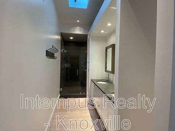 3rd image of 106 W Summit Hill Dr APT 302