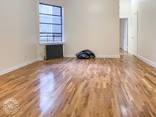 Rented by MySpaceNYC | media 9