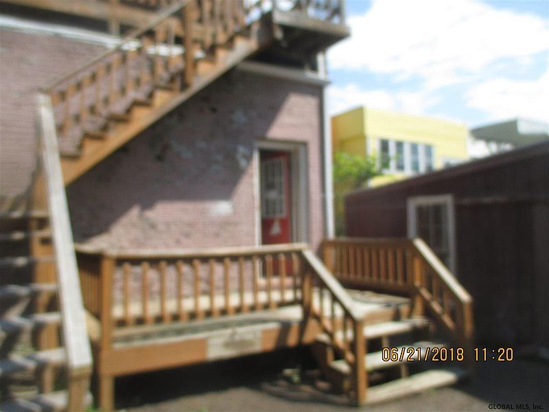 3rd image of 19 CHURCH Street