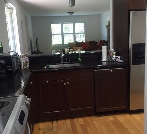 5th image of 453 Menendez Ave #3