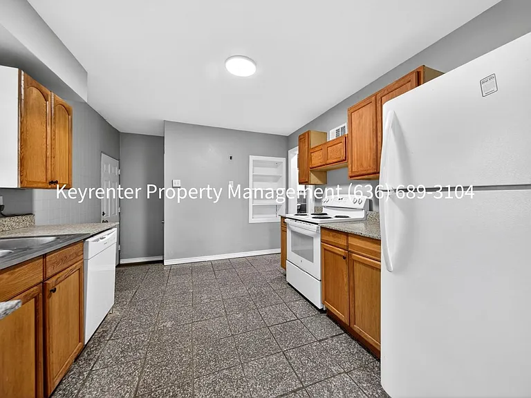 5936 Theodore Ave — Photo 7