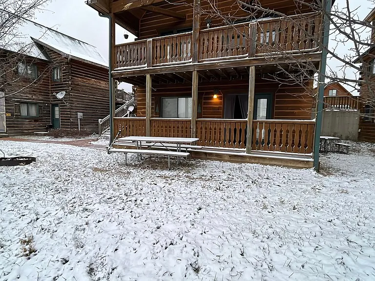467 Overlook Ct — Photo 2