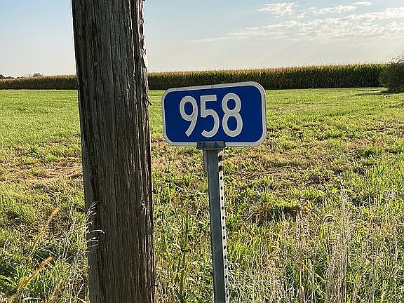 4th image of 958 County Road 2150 N