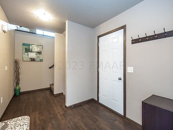 5th image of 4839 Chelsea Ln S