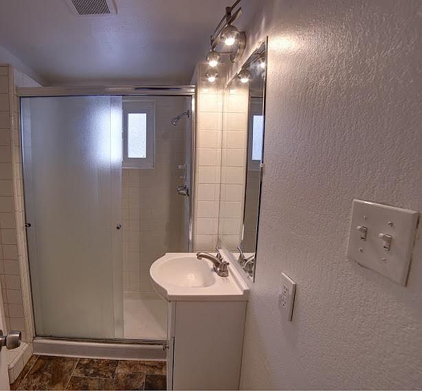 1st image of 1032 4th St #1